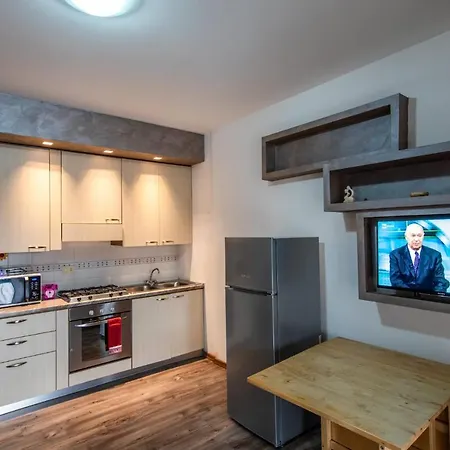 Virgilio 1 By Micaela Apartment Sirmione